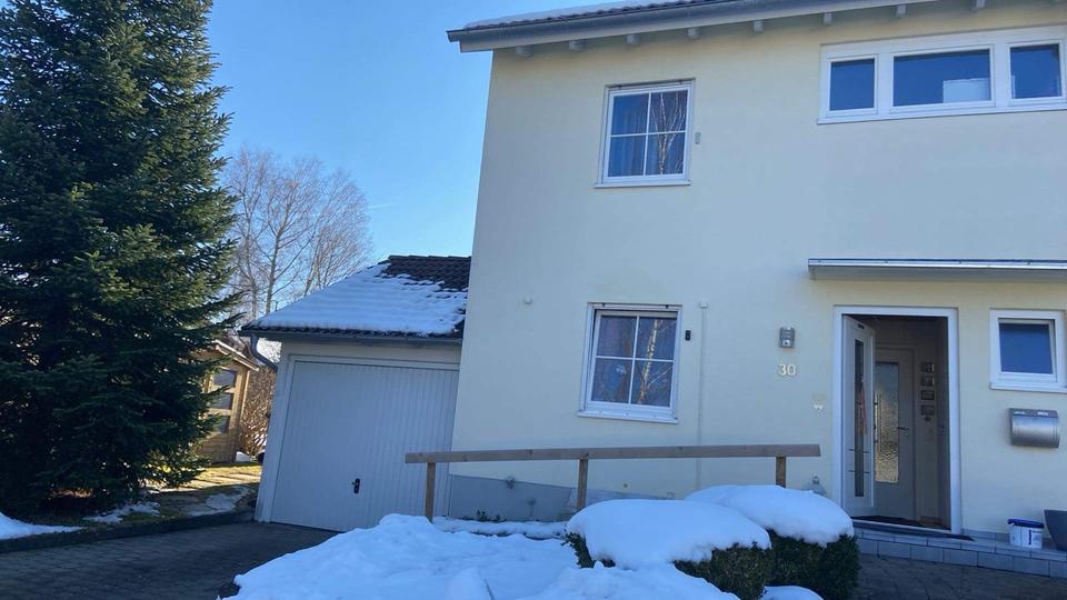 Reihenhaus Isny im Allgäu - 5 Zimmer, 100 m&sup2;, 1.500&euro; | Angebot:25105756