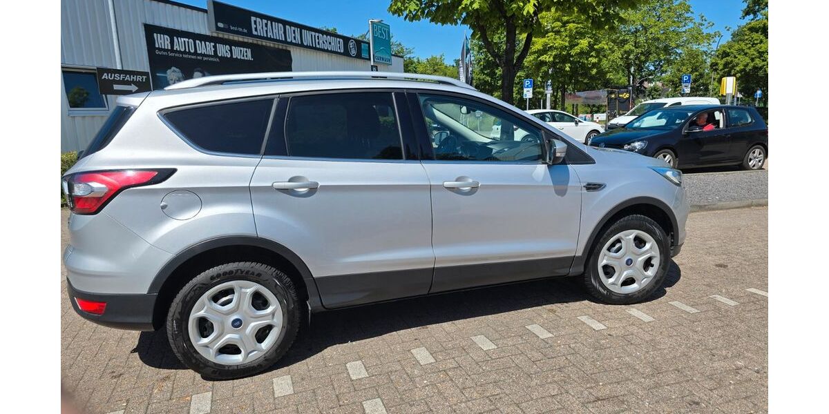 Ford Kuga 93.000 km 11.780 &euro; Hamburg 22399