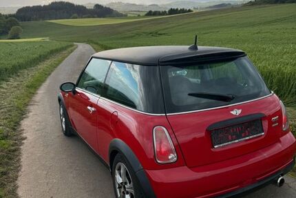 Mini ONE 158.042 km 3.500 &euro; Ellscheid 54552