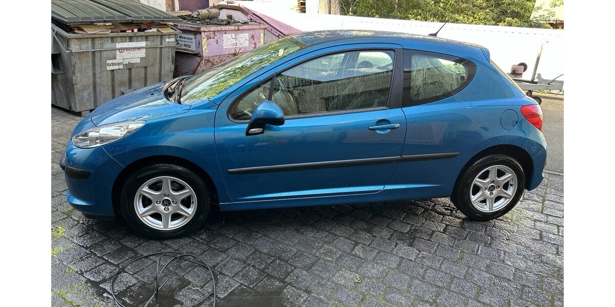 Peugeot 207 65.000 km 5.800 &euro; Meerane 08393