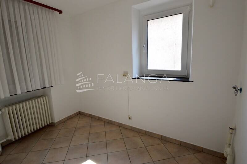 Falanga Immobilien-neu san. & modern. EFH mit einem FANTASTISCHEN, RIESIGEN SONNENGARTEN in Budenhm.