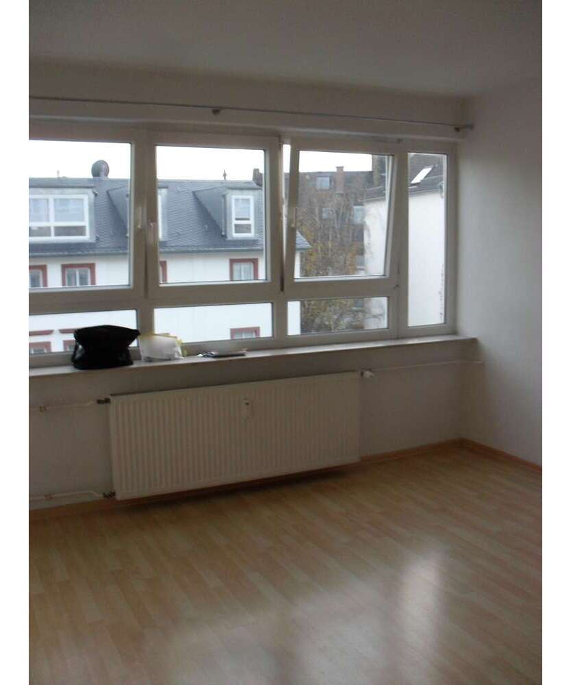 Wohnung zum Mieten in Frankfurt am Main 570 € 27 m²