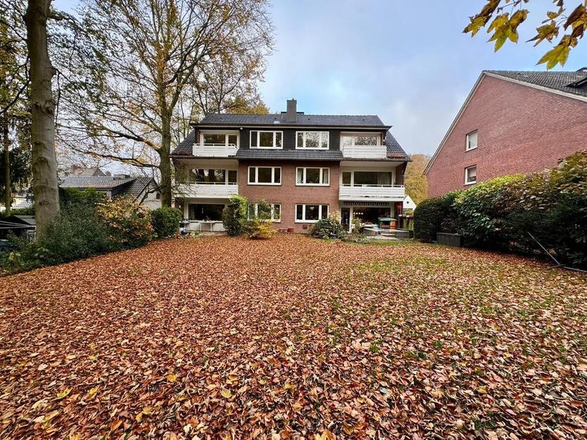 Schöne 4 Zi Whg mit Balkon in Villenlage St Magnus