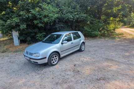 VW Golf 402.000 km 2.499 &euro; Tauche 15848
