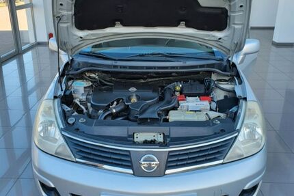 Nissan Tiida 178.683 km 2.499 &euro; henstedt ulzburg 24558
