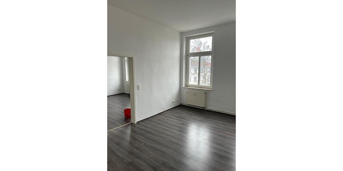 Etagenwohnung Artern - 4 Zimmer, 115 m&sup2;, 999&euro; | Angebot:25294460