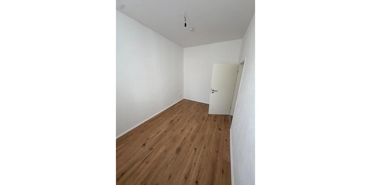 Erdgeschoßwohnung Hof Altstadt - 3 Zimmer, 64 m&sup2;, 195.000&euro; | Angebot:26399365