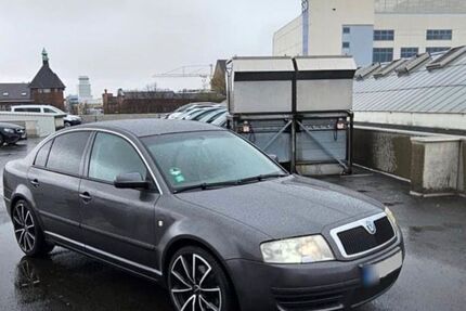 Skoda Superb 194.000 km 3.600 &euro; Berlin 13585