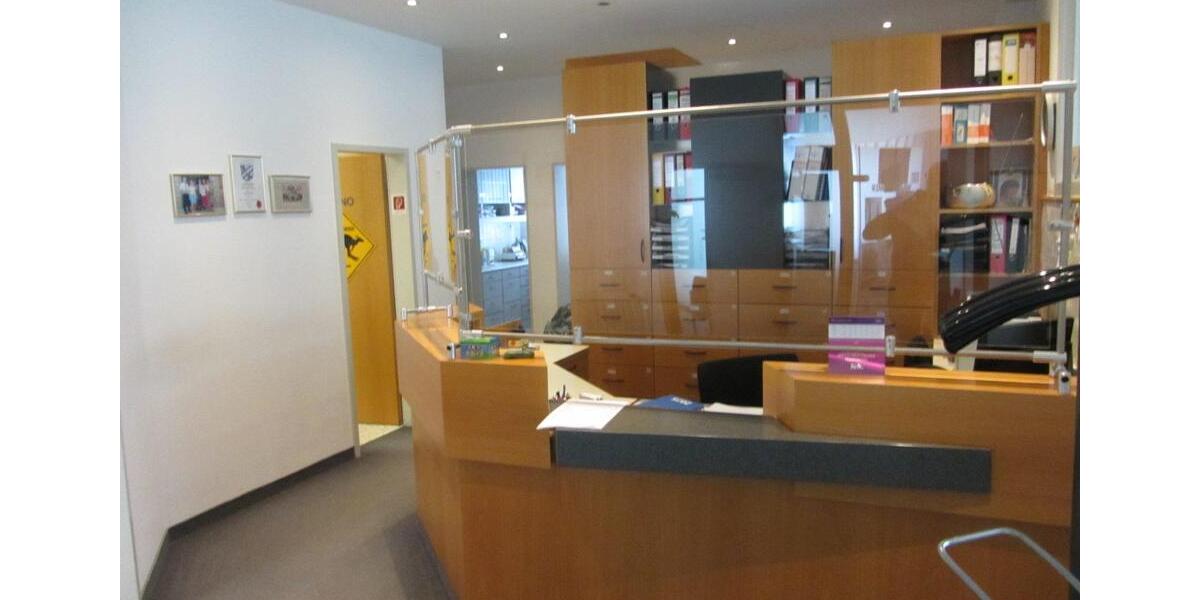Arztpraxis, Praxis für ÄrztePhysioErgoBüro etc. zimmer