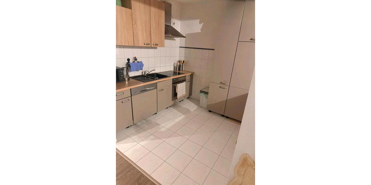 Vermieten schöne 2 Raumaltbauwohnung in Stadtmitte 2 zimmer