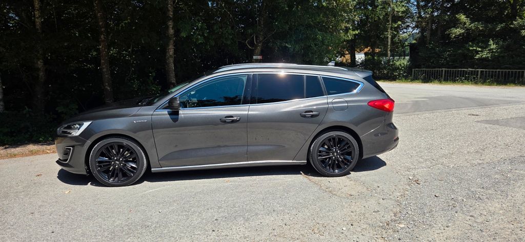 Ford Focus 121.000 km 18.500 &euro; Passau 94034