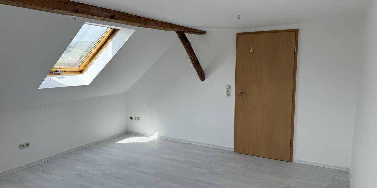 Etagenwohnung Alheim Niederellenbach - 5 Zimmer, 119 m&sup2;, 700&euro; | Angebot:26712489
