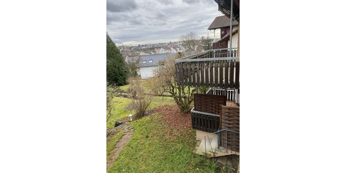 Etagenwohnung Backnang - 3 Zimmer, 94 m&sup2;, 1.300&euro; | Angebot:26871876