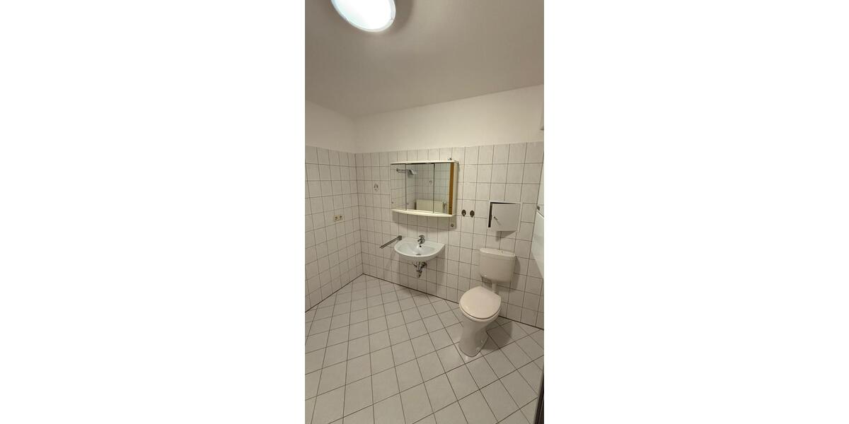 Etagenwohnung Aken (Elbe) - 2 Zimmer, 82 m&sup2;, 490&euro; | Angebot:25830794