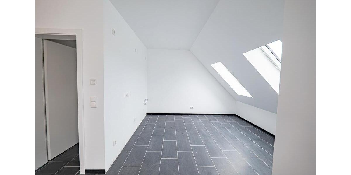 Dachgeschoßwohnung Hemmoor - 3 Zimmer, 96 m&sup2;, 1.055&euro; | Angebot:22732375