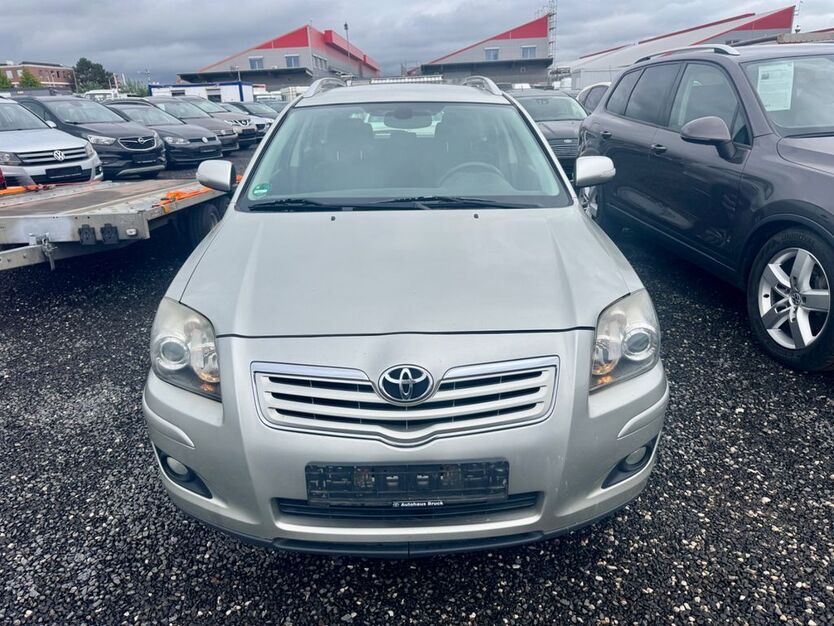 Toyota Avensis 267.000 km 1.550 € Nürnberg 90431
