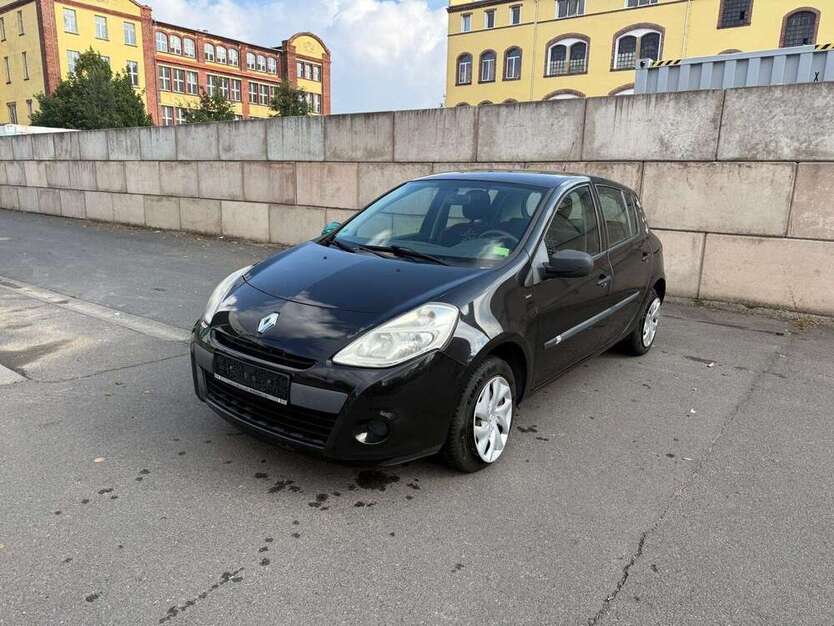 Renault Clio 163.000 km 3.200 € Dresden 01257