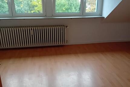 Schöne 2 Zimmer Dachgeschoß Wohnung in Bonn-Mehlem zimmer