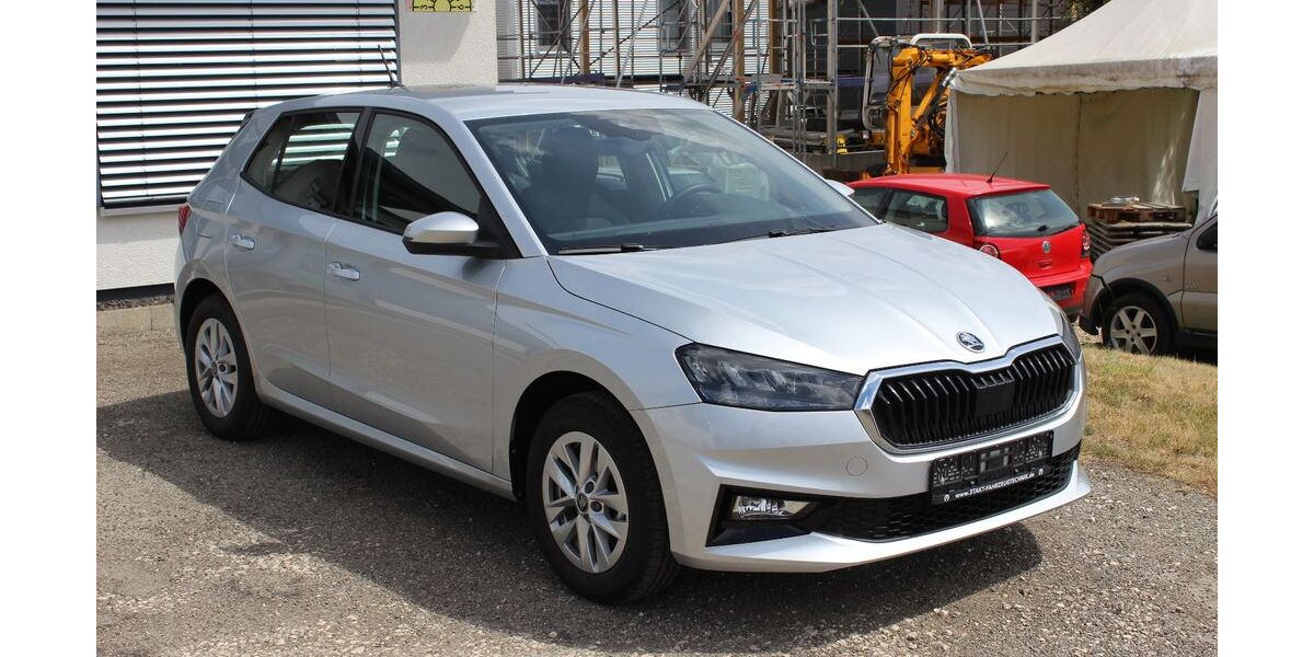 Skoda Fabia 7.600 km 17.590 &euro; Altheim (Alb) 89174