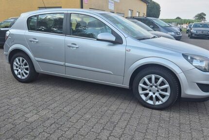 Opel Astra 57.881 km 5.900 &euro; Oberleichtersbach/Breitenbach 97789