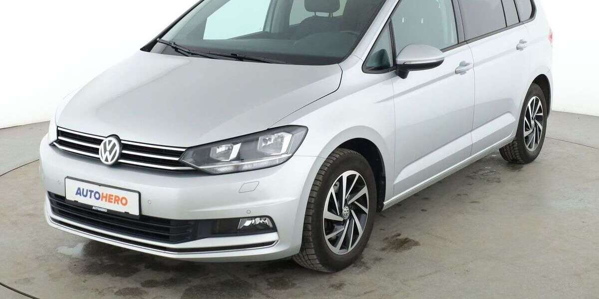 VW Touran 59.568 km 22.170 &euro; Neufahrn 85375