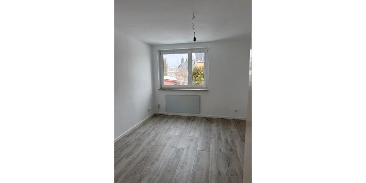 Etagenwohnung Neustadt bei Coburg - 3 Zimmer, 66 m&sup2;, 480&euro; | Angebot:25995147