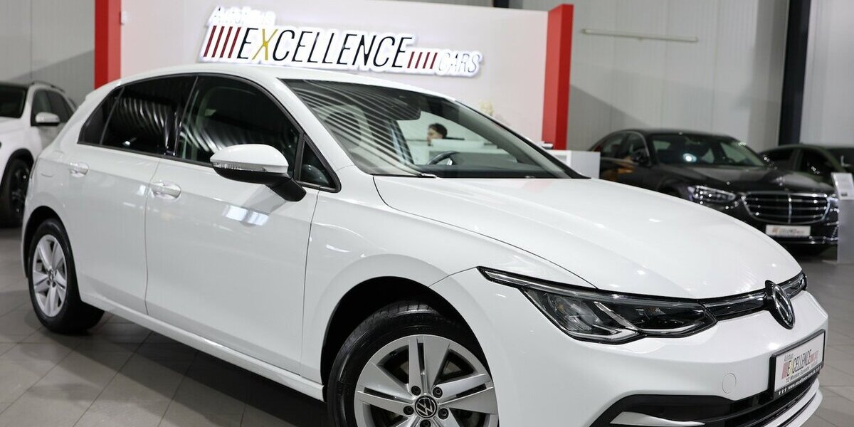 VW Golf VIII 2.0 TDI DSG LIFE IQ / NAVI+KAMERA, LED 53.000 km 21.998 &euro; Hamm 59077