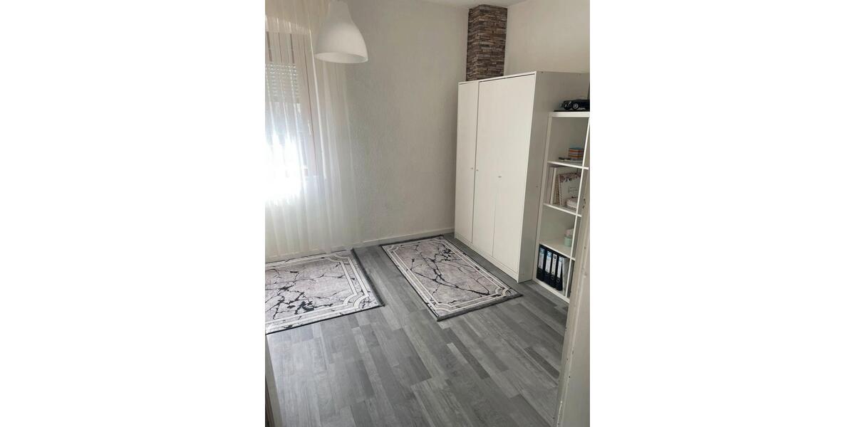 Einfamilienhaus Aßlar - 5 Zimmer, 130 m&sup2;, 1.100&euro; | Angebot:25496752