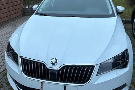 Skoda Superb 171.000 km 14.000 &euro; Usingen 61250