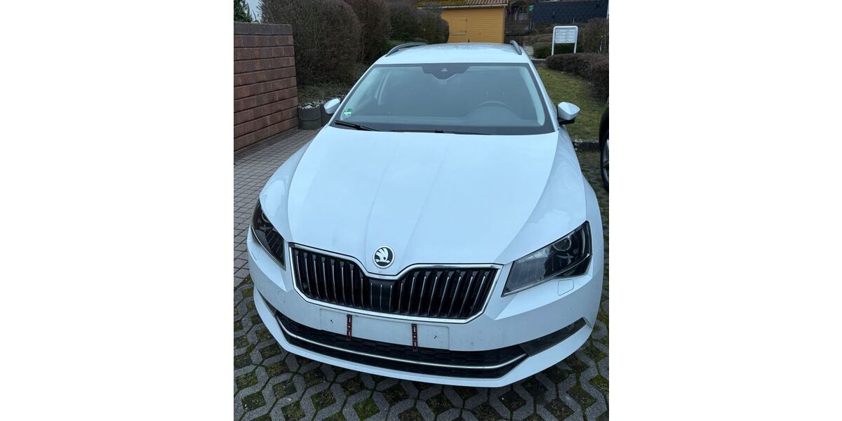 Skoda Superb 171.000 km 14.000 &euro; Usingen 61250