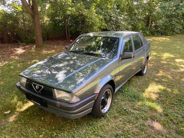 Alfa Romeo 75 87.500 km 19.900 &euro; Göttingen 37081