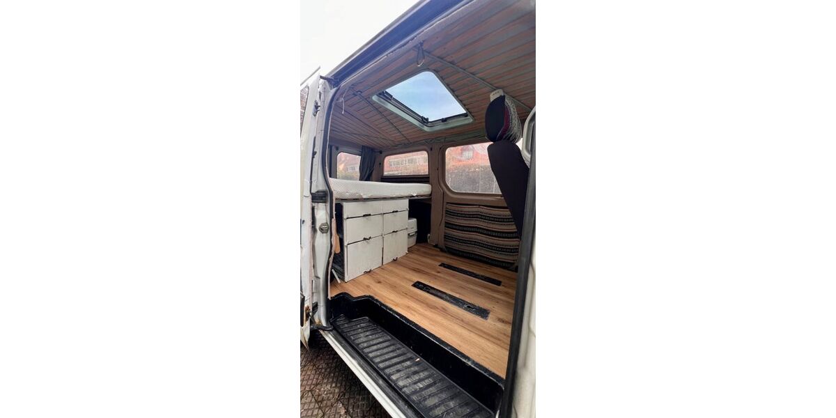 Mercedes-Benz Sprinter 330.000 km 6.900 &euro; Halsbrücke OT KHD 09633