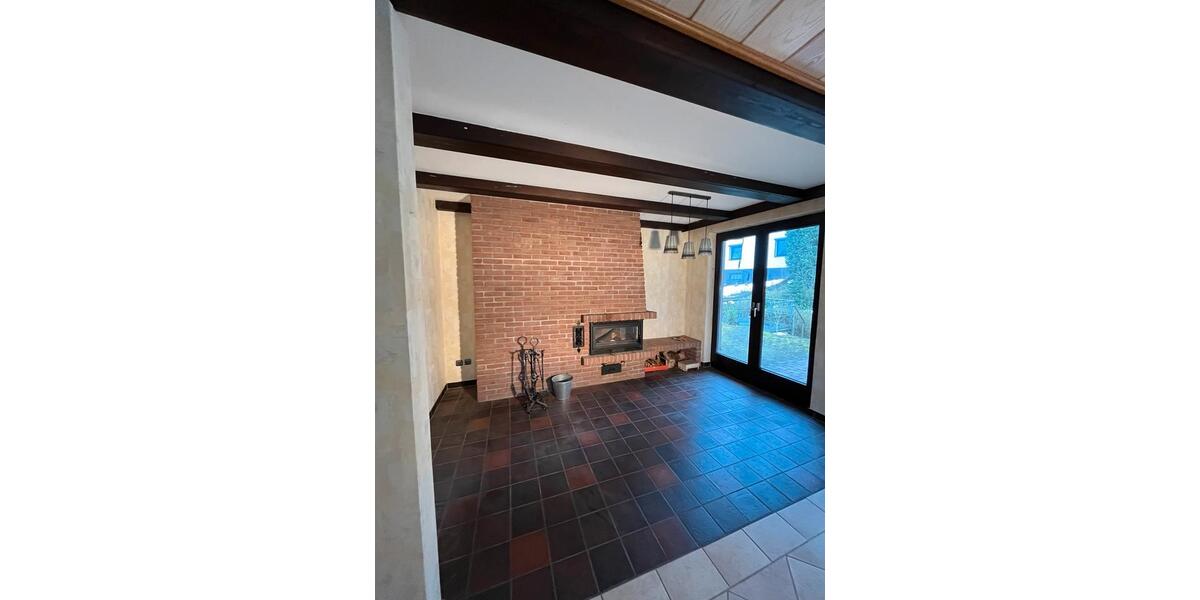 Einfamilienhaus Hameln Kernstadt - 6 Zimmer, 215 m&sup2;, 280.000&euro; | Angebot:27096935