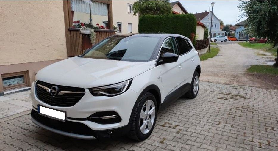Opel Grandland (X) 72.000 km 13.000 &euro; Ihrlerstein 93346