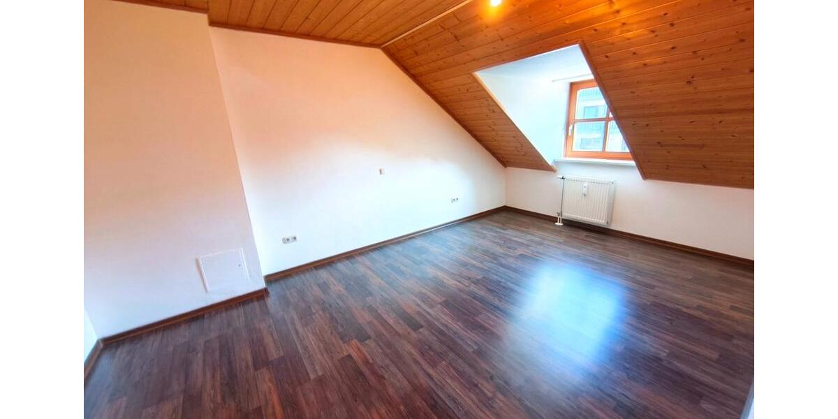 Dachgeschoßwohnung Bad Griesbach im Rottal - 3 Zimmer, 67 m&sup2;, 620&euro; | Angebot:26411399