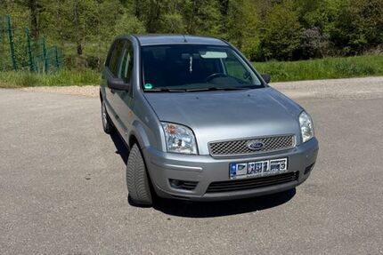 Ford Fusion 152.000 km 2.300 &euro; Karlsbad 76307