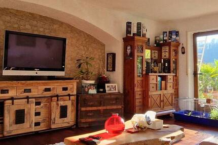 Sonniges Zuhause mit Garage und Garten in einem 2-Familienhaus 4 zimmer