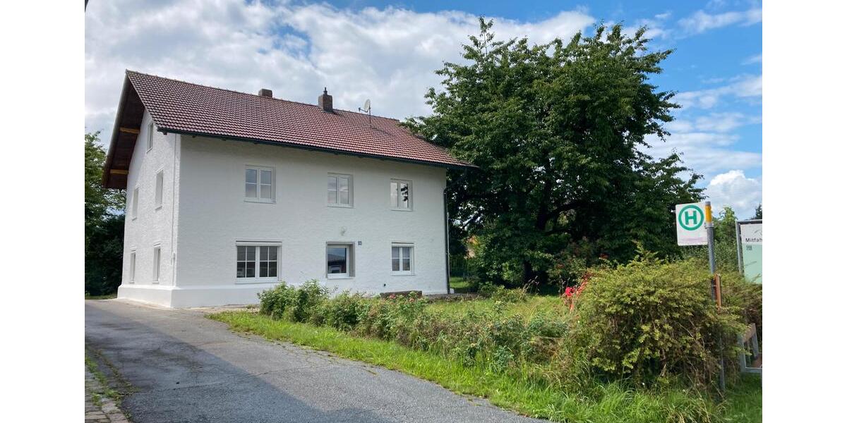 Einfamilienhaus Tittling - 5.5 Zimmer, 164 m&sup2;, 1.300&euro; | Angebot:24820200