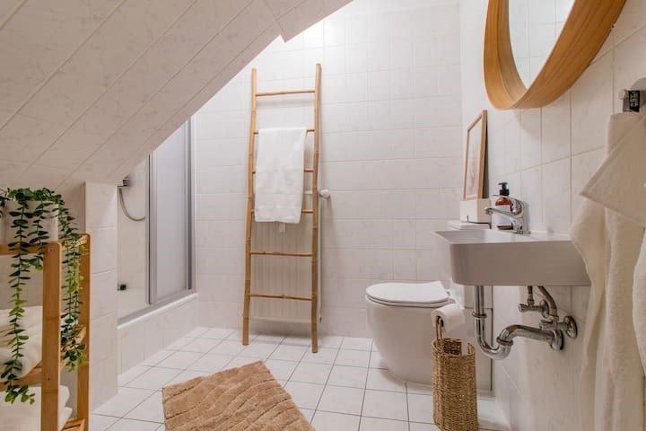 Mehrfamilienhaus, Wohnhaus Schwarzenberg/Erzgebirge Erzgebirge - 350.000&euro; | Angebot:26125193