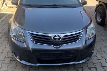 Toyota Avensis 245.000 km 4.200 &euro; München 81475