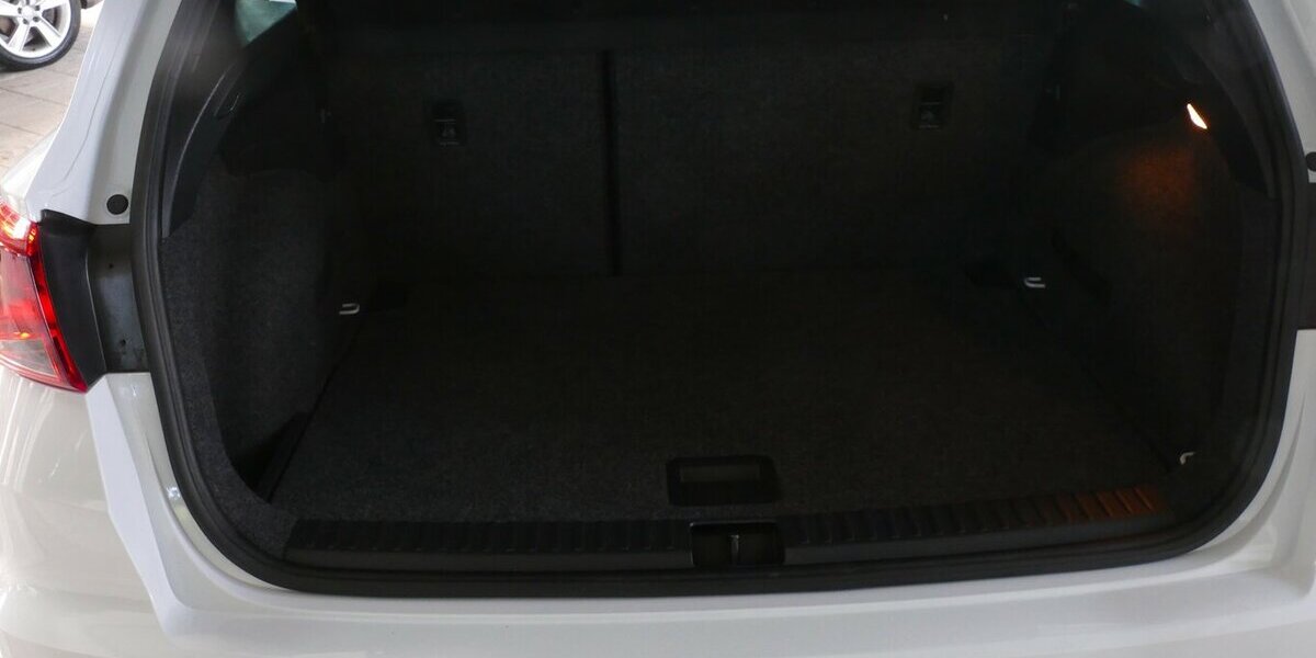 Seat Arona Xcellence 43.864 km 17.490 &euro; Wülfershausen 97535