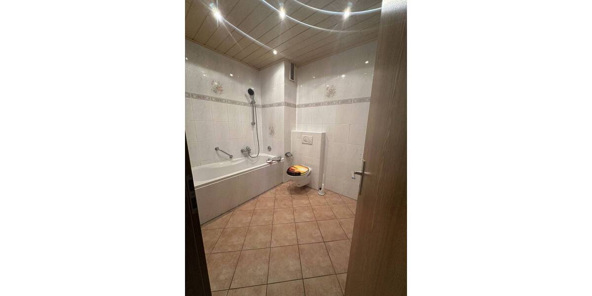 Etagenwohnung Hof Innenstadt - 2 Zimmer, 64 m&sup2;, 120.000&euro; | Angebot:26862994