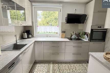 Wohnung zum Kaufen in Mönchengladbach Wickrath-Mitte 249.000 € 96 m² 5 zimmer