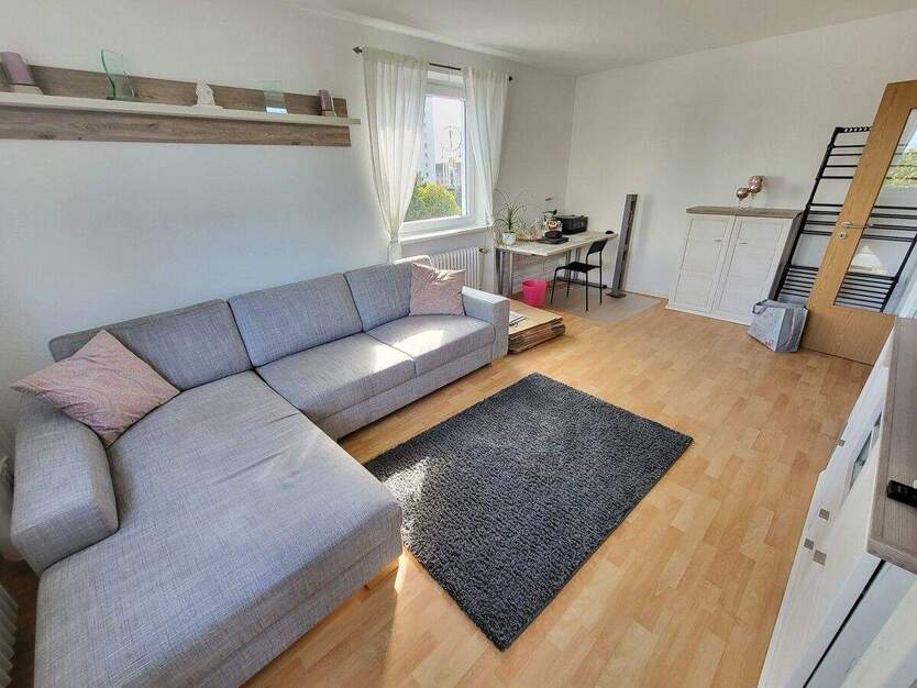 Moderne 2 Zimmer-Wohnung mit Loggia und PKW-Stellplatz in 23560 Lübeck, Moislinger Mühlenweg 2 zimmer