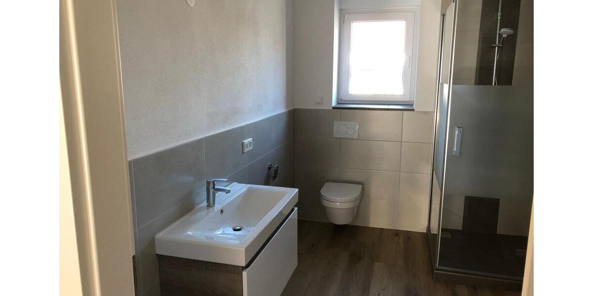 Etagenwohnung Friedewald - 4 Zimmer, 114 m&sup2;, 880&euro; | Angebot:26184460
