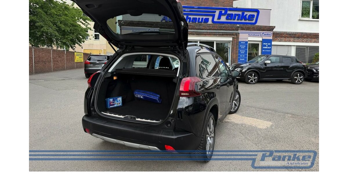Peugeot 2008 Allure*Pano*Leder*R-Cam*Navi*SHZ*LED*USB* 81.293 km 10.890 &euro; Berlin 13187