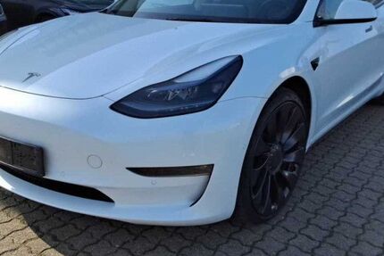 Tesla Model 3 100.000 km 29.450 &euro; Steinbach-Hallenberg OT Herges-Hallenberg 98587