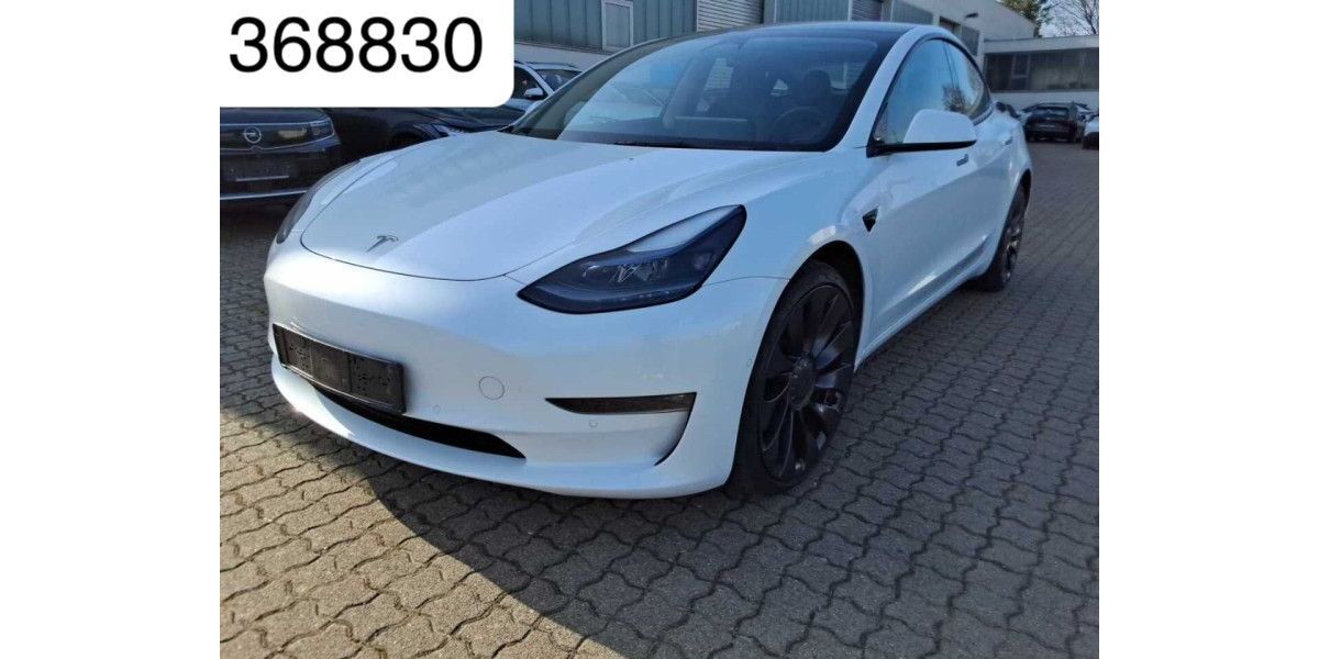 Tesla Model 3 100.000 km 29.450 &euro; Steinbach-Hallenberg OT Herges-Hallenberg 98587