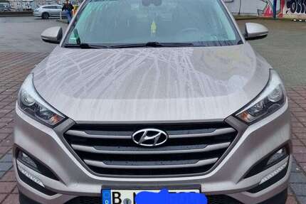 Hyundai TUCSON 75.000 km 17.500 € Berlin 12055