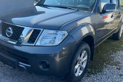 Nissan Navara 293.000 km 8.300 &euro; Hohenstein ot Mackenrode 99755